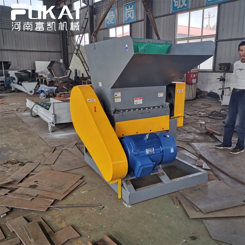 礦泉水瓶粉碎機(jī)