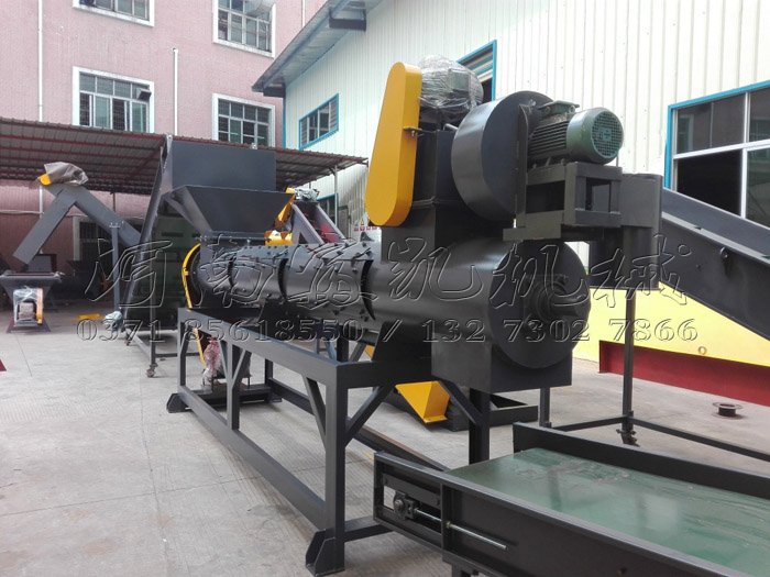 礦泉水瓶破碎生產(chǎn)線(xiàn)